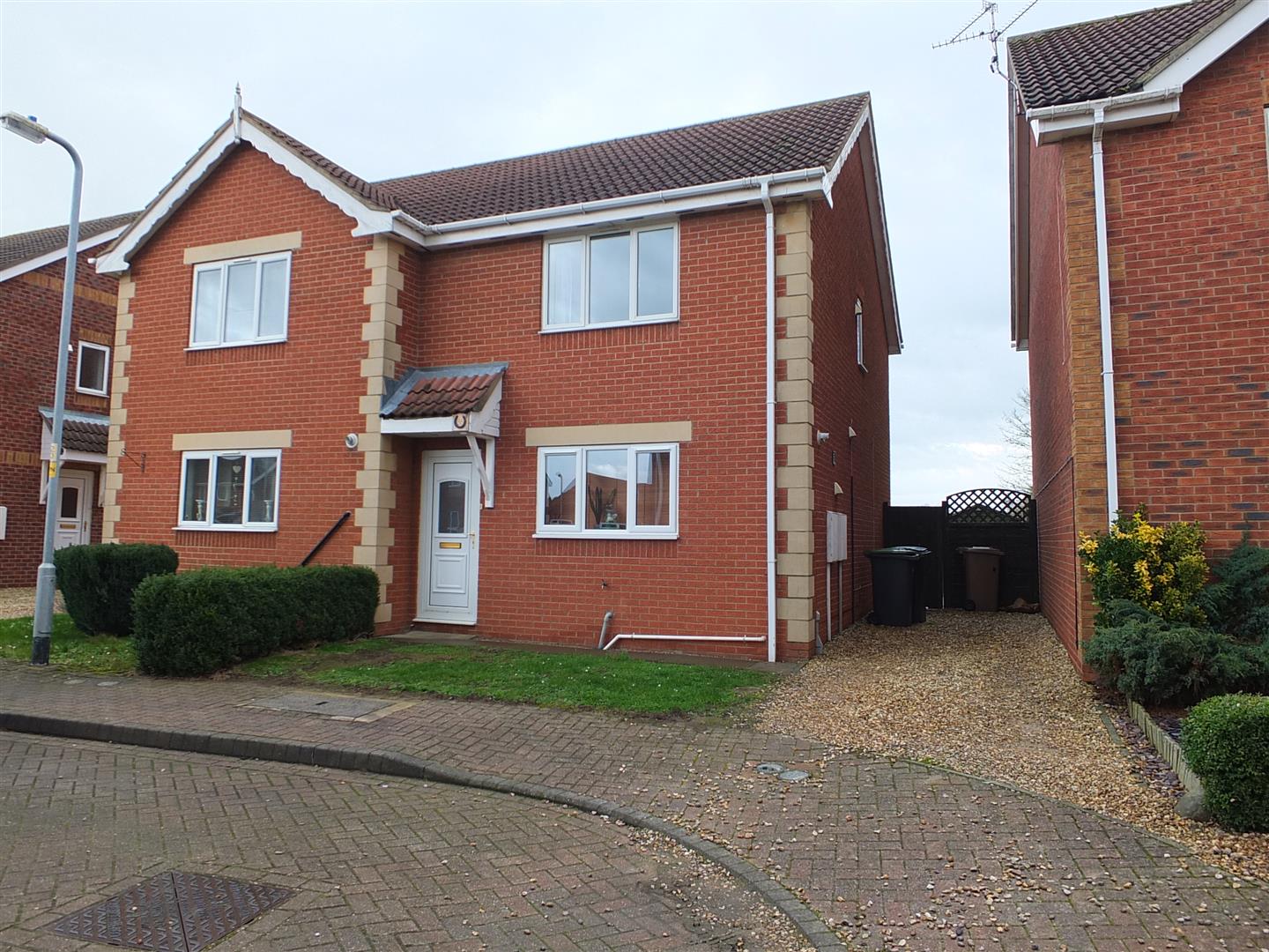 2 bedroom property in Ruskington, Sleaford